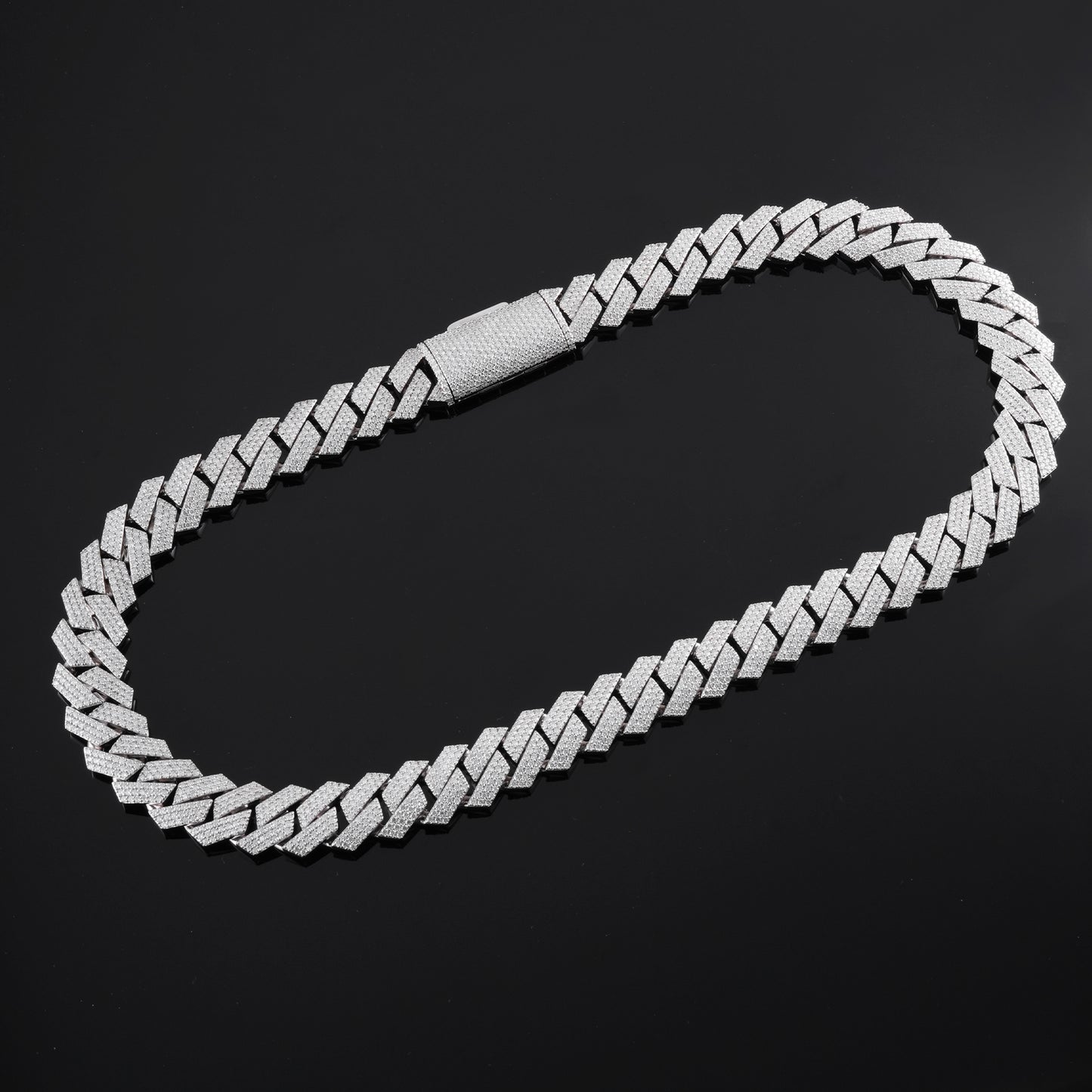 925S & VVS Moissanite 15MM Prong Cuban Link Chain